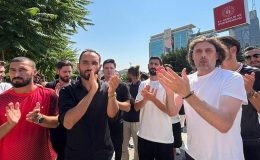 3. Lig futbolcularından bakanlık önünde açıklama